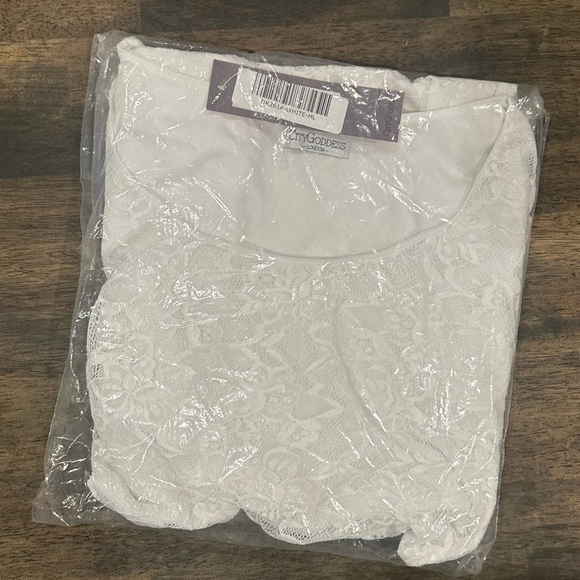 City Goddess London Lace Midi Dress White - Picture 2 of 4